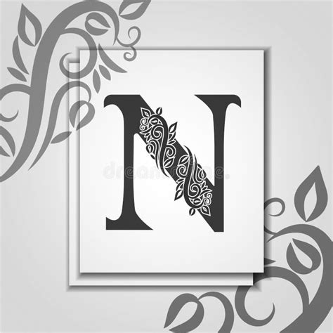Letra Superior N Con El Contorno Floral Elegante Para El Logotipo De