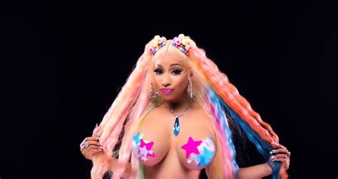 Nicki Minaj Big Tits Bouncing Eporner