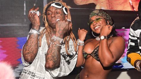 Reginae Carter Says Dad Lil Wayne Taught Her To Have Thick Skin And Be True To Herself Blavity