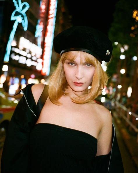 N୨୧ On Twitter Rt Bellalooks A Blonde Bella Hadid In Tokyo