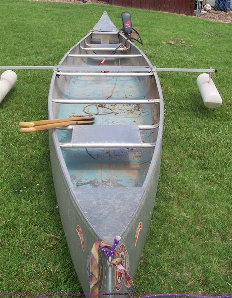 Osagian 17 Aluminum Canoe In Salina Ks Item 7347 Sold Purple Wave