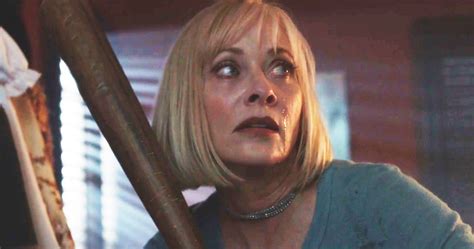 Horror Icon Barbara Crampton Talks Reborn And Her Career S Second Act