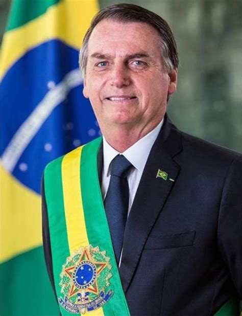 Bolsonaro Divulga Foto Oficial Com A Faixa Presidencial Política Estadão