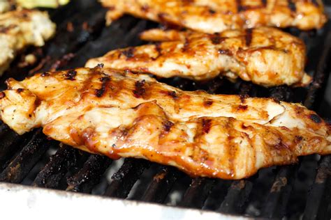 Whip up this healthy grilled chicken breast recipe on the grill with your favorite bbq sauce! The Best BBQ Grilled Chicken Breasts