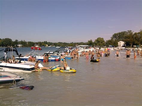 Located in lake county, indiana. Cedar Island Lake waterfront homes White Lake Michigan