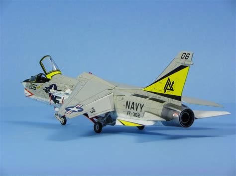 172 Academy Vought F 8j Crusader Vf 302 Stallions Ready For