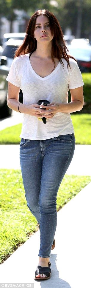 Lana Del Rey Shows Off Relaxed Style In Classic Blue Jeans In La