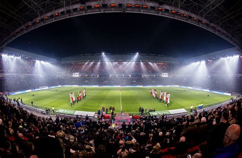 This page contains an complete overview of all already played and fixtured season games and the season tally of the club psv eindhoven in the season overall statistics of current season. PSV trapt af in met LED verlicht Philips Stadion