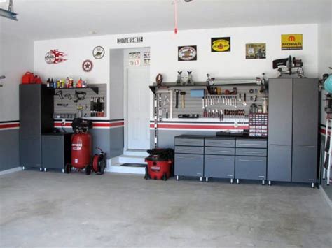 And that's just what most builders give you—one measly outlet for all your tools and toys. 50 Garage Paint Ideas For Men - Masculine Wall Colors And ...