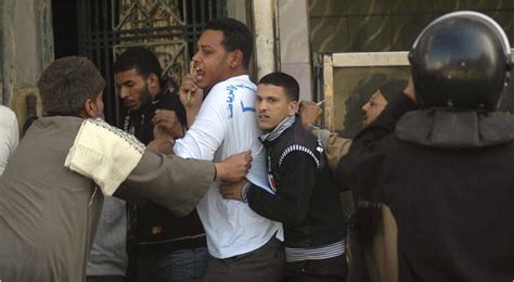 Egyptian Christians Clash With Police The New York Times