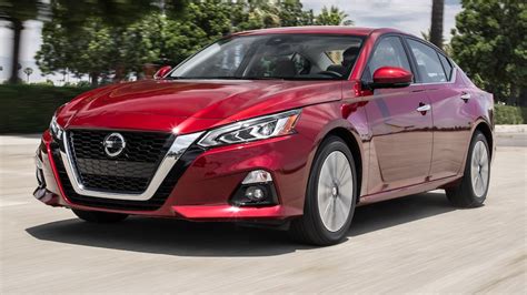 2019 And 2020 Nissan Altima 25sl Awd Review
