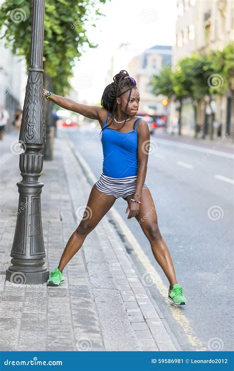 Beautiful African Sport Woman Doing Stretches Healthy Lifestyle Stock Image Image Of Healthy