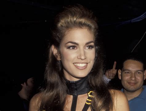 cindy crawford shared a throwback pic of herself in the same versace dress dua lipa wore to the