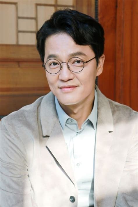 Han Cheol Jo Filmek Képek Díjak Személyiség Adatlap Mafabhu