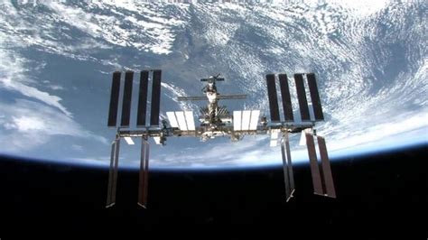 International Space Station Orbits The Earth For The 100000th Time