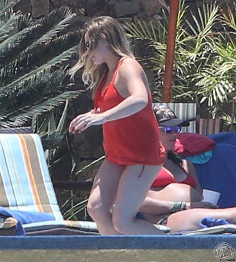 Hilary Duff Fully Naked At Largest Celebrities Archive