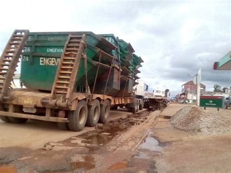 Lixo “engole” Ruas E Bairros Da Cidade Do Uíge Wizi Kongo