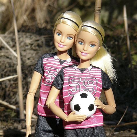 Made To Move Soccer Twins How Cute Diy Barbie Clothes Barbie Dolls Barbie Summer