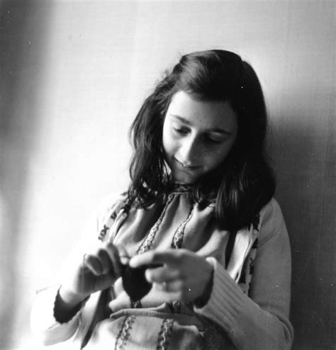 Anne Frank Photos The Life And Legacy Of Anne Frank Ny Daily News