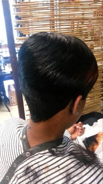 Many women opt for short hairstyles during the summer to beat the heat, to make a statement, or because short hair can be much easier to handle and style. Pin Short Quick Weave Hairstyles (With images) | Quick ...