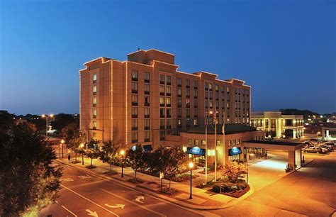 Hilton Garden Inn Virginia Beach Town Center Updated 2022 Prices Reviews And Photos Hotel