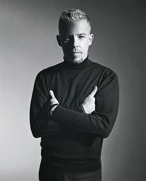 Alexander McQueen: the fashion show that made his name - Telegraph