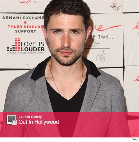 Kyle Xy Star Matt Dallas Comes Out Gets Engaged