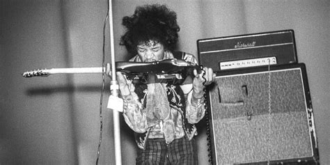 Jimi Hendrix Guitars What Was The Legends Setup