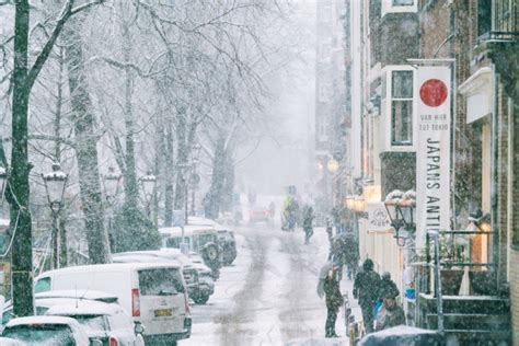 Capturing A Snowy Day In Amsterdam Petapixel