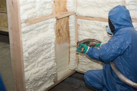 Spf is a superior air barrier that defies traditional, and perhaps. 15 Expanding Spray Foam Insulation Ideas and Applications ...