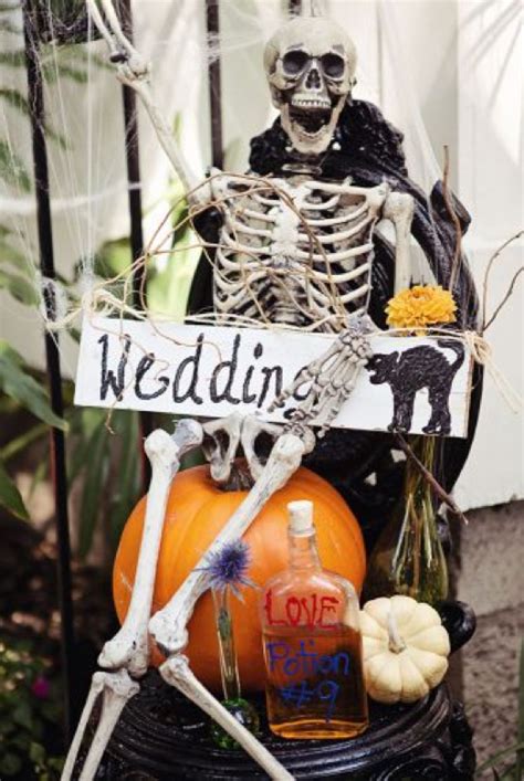 Hot Or Not Halloween Wedding Ideas For Daring Couples Wedding Estates