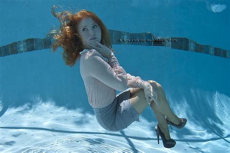 Hd Wallpaper Swimming Pool Underwater Redhead Floating Skirt High