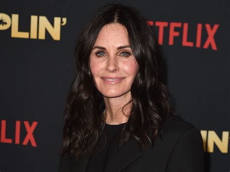 Courteney Cox Lost Her Virginity At 21 Canoecom