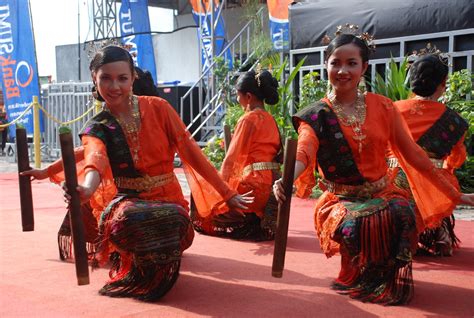 Photos Indonesian Culture