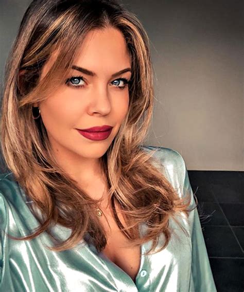 Born in sicily, she began her television career at an early age. Costanza Caracciolo si è fatta male a un piede: 'Sono ...