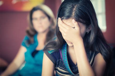 4 Psychologically Damaging Things Most Parents Say To Their Children