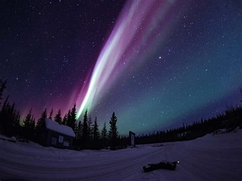 How to See the Northern Lights in Yellowknife, Canada - Photos - Condé ...