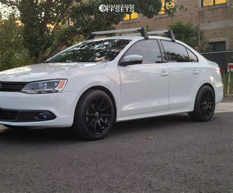 2014 Volkswagen Jetta With 17x8 38 Motegi Mr127 And 22545r17 Michelin