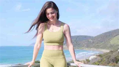Anne Curtis Stuns Netizens And Celebrities As She Flaunts Her Toned Abs Showbiz Chika