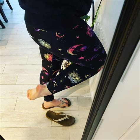 Tw Pornstars Princess Poison Twitter My Butt Looks Great In These Pants 3 15 Am 13 Oct 2021