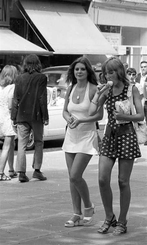 Vintage Photos 60s Pin Up Nostalgia Youth Mini Skirts Black And