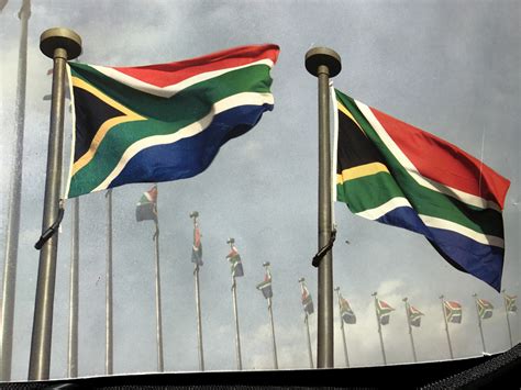 Flagge von südafrika, farben und geschichte der nationalen südafrikanischen flagge. 24. September 2017 Südafrika , - Dietmar und Geli Unterwegs