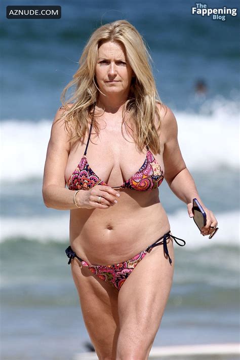 Penny Lancaster Sexy Spotted Showing Off Her Attractive Body Wearing A