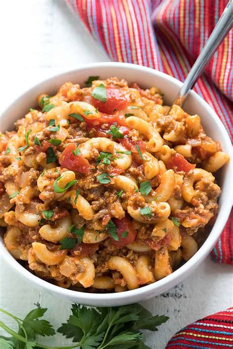 We've rounded up a whole spread of classic recipes for dishes that are as american as apple pie. Easy American Goulash | The Blond Cook