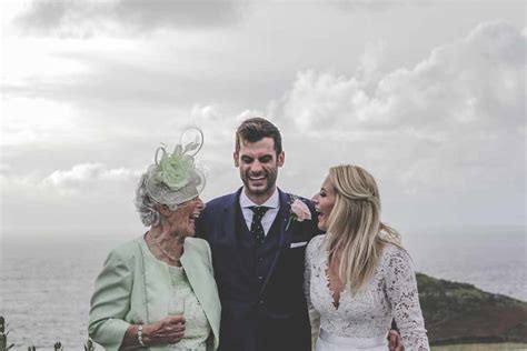 How To Select A Wedding Photographer Tips From Tom Frost