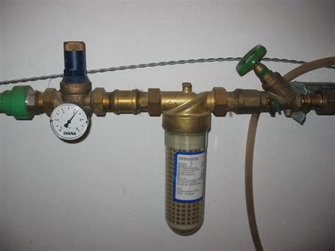 Im betrieb des privaten wasserversorgungssystems gibt es zwei möglichkeiten für den wasserverbrauch: Überdruckventil wasserleitung tropft - Abdeckung ablauf dusche