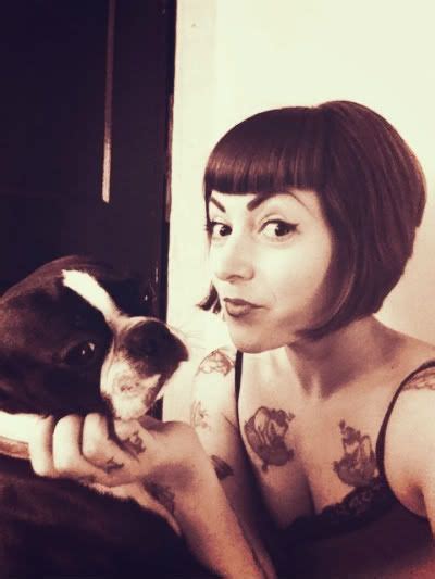 Here are some magnificent and sultry bob haircuts and hairstyles with bangs you will indeed be inspired from. bob with rockabilly bangs - Google Search | Kapsels, Bob ...