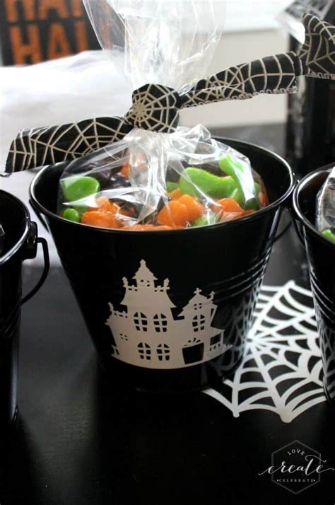 Diy Halloween Party Favors Love Create Celebrate Halloween Party
