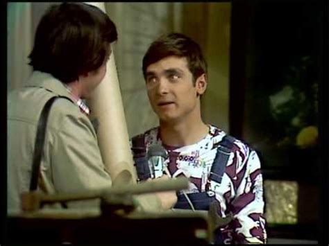 In 1973, he graduated from the academy of performing arts in prague and joined theatre studio ypsilon, where he remains employed to this day. Kaiser a Lábus 01 - Tvorčí Dílna Mladého Herce 1979 - YouTube