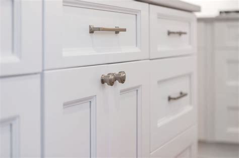 Myknobs.com is the leader in decorative hardware. Shaker Cabinet Hardware Selection and Placement, Part 1 ...